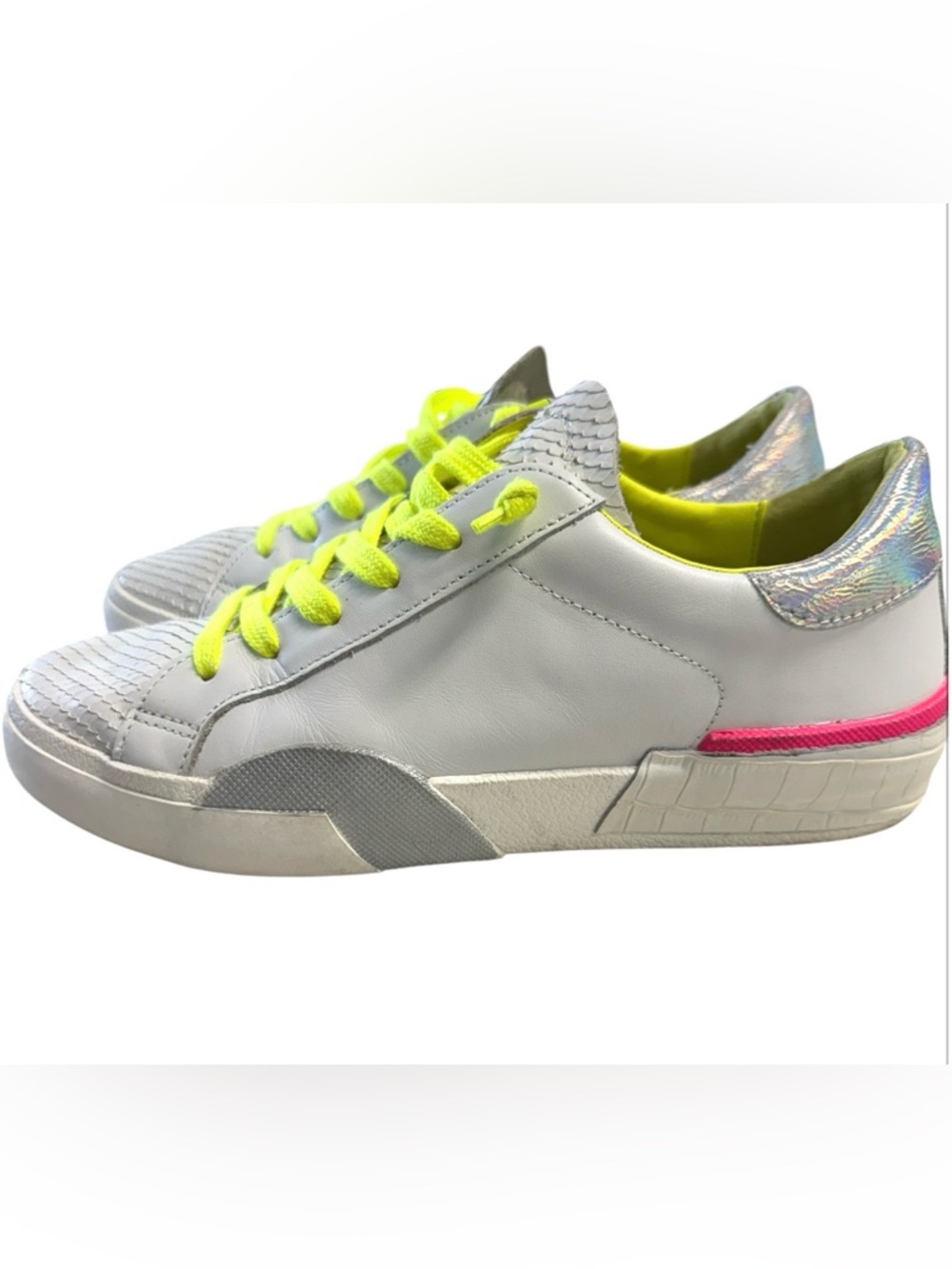 Dolce Vita Zina Women’s White Sneakers with Yellow Laces and Pink Accent Sz.7